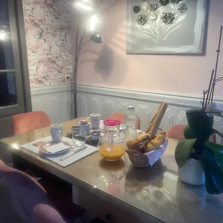 Couette-café D'hôtes De La Pinstrie 3*