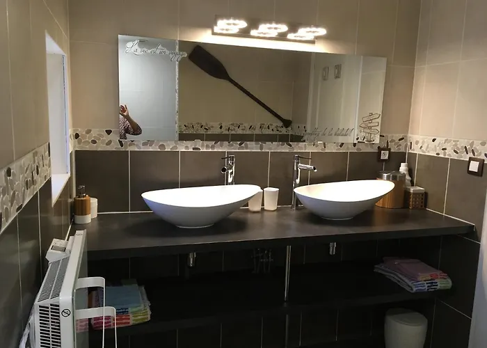 Couette-café D'hôtes De La Pinstrie Soeurdres